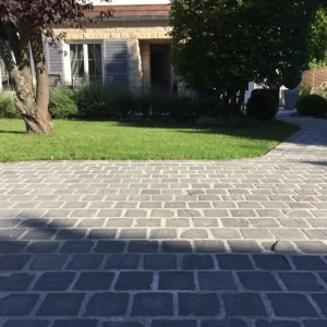 Pavés grès kandla gris dessus naturel autres faces clivées-  14/14 cm ép 2 cm rectifié/calibré – vue 2